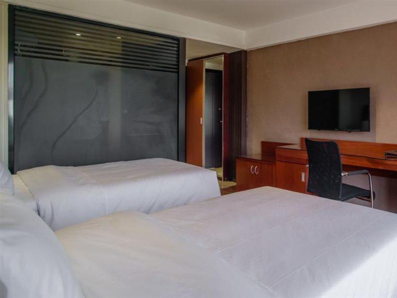 Sentrim 680 Hotel Nairobi Exteriör bild