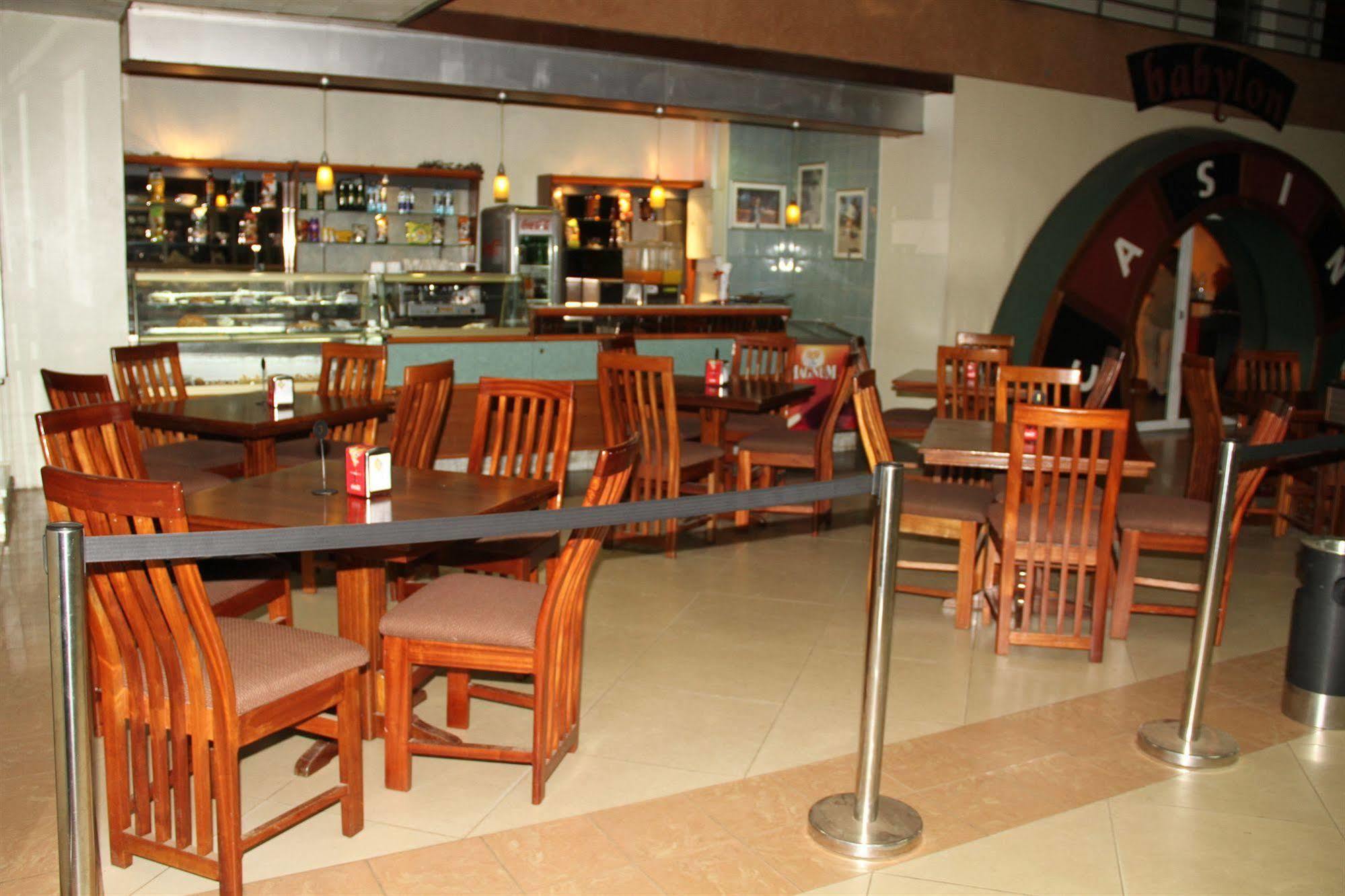 Sentrim 680 Hotel Nairobi Exteriör bild