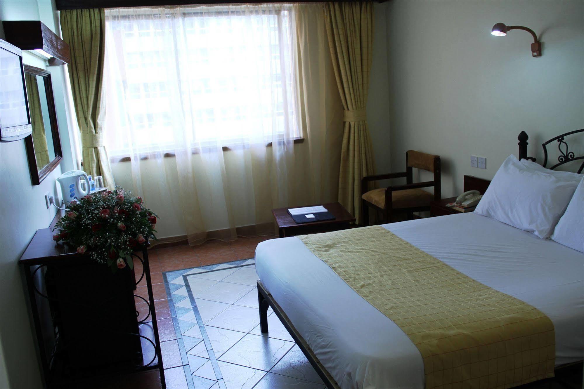 Sentrim 680 Hotel Nairobi Exteriör bild